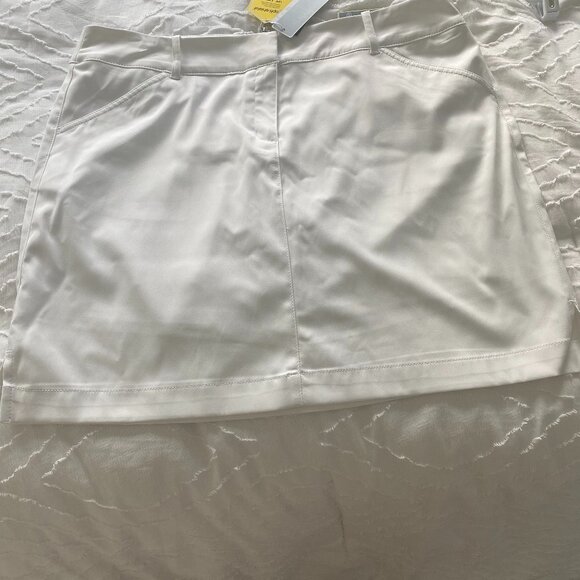 NWT Callaway Ladies Skort - Size 14 - Picture 1 of 3